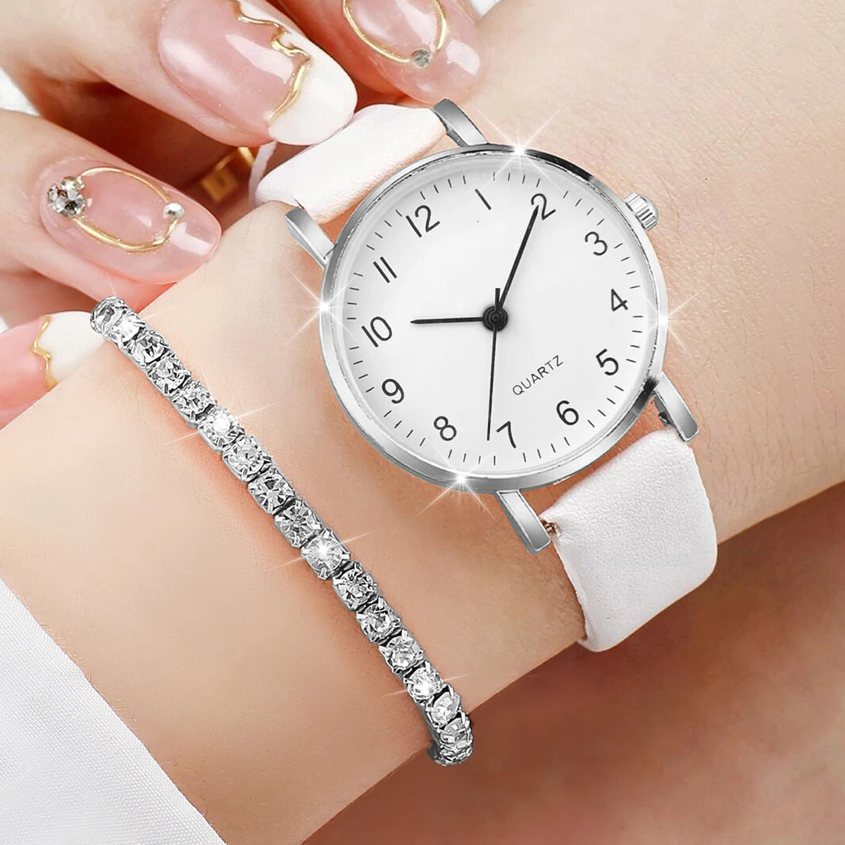 6PCS/Set Fashion Women's Analog Quartz Watches with Diamond Jewelry (Without Box)