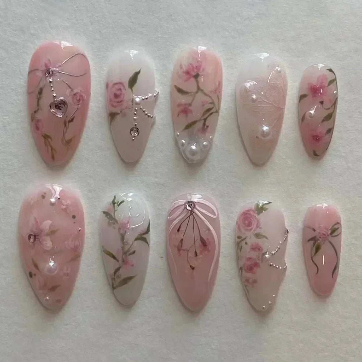 24Pcs Short Round Head Almond Fake Nails with Flowers Grass Pattern Wearable False Nails Tips Summer Full Cover Press on Nails