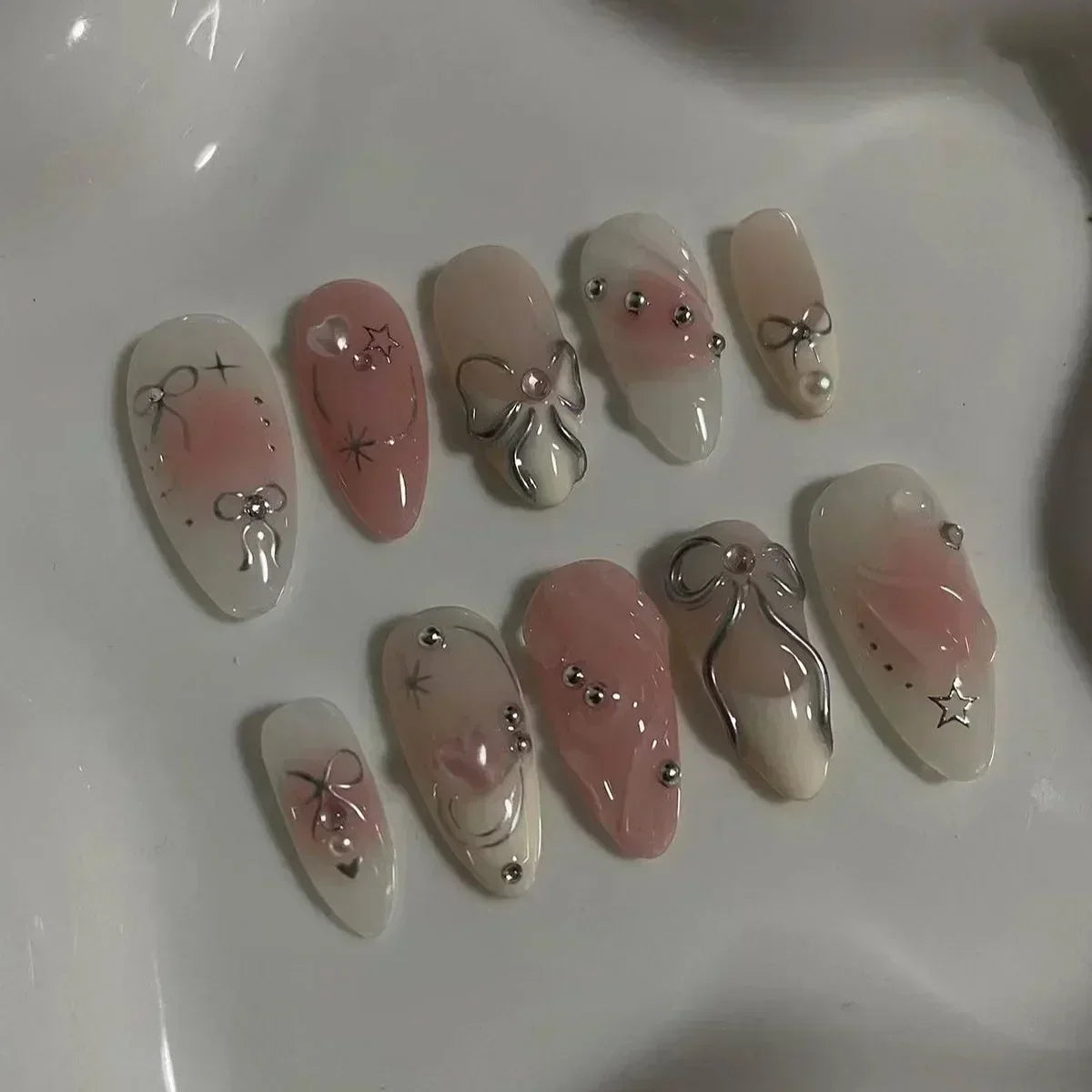 24Pcs Short Round Head Almond Fake Nails with Flowers Grass Pattern Wearable False Nails Tips Summer Full Cover Press on Nails