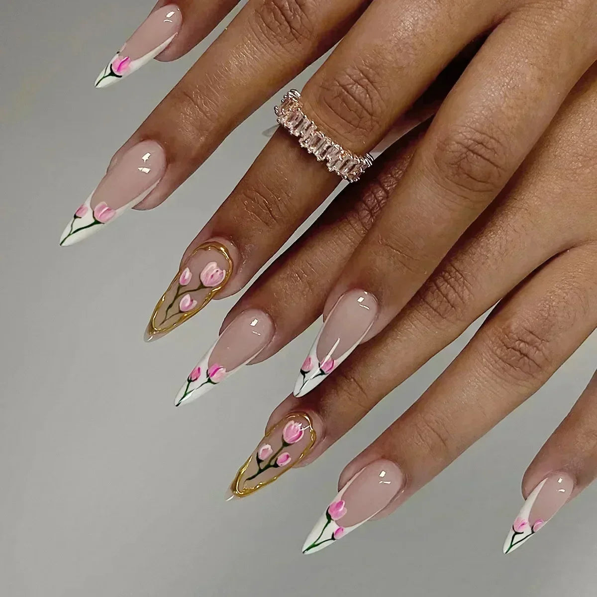 24Pcs Short Round Head Almond Fake Nails with Flowers Grass Pattern Wearable False Nails Tips Summer Full Cover Press on Nails